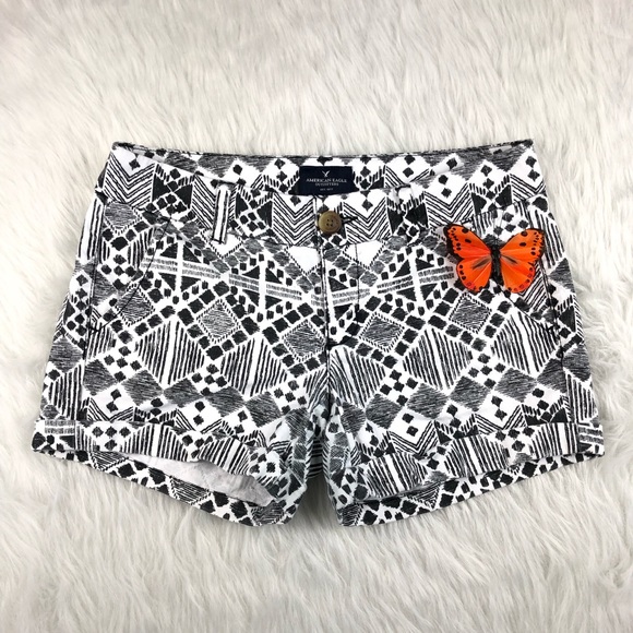 American Eagle Outfitters Pants - AEO Midi Stretch Shorts Size 2